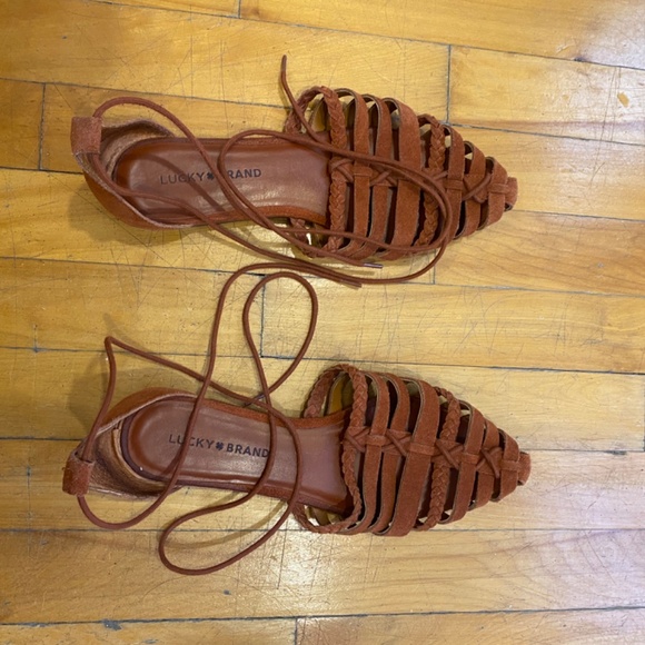 Sandal with ankle tie - Picture 3 of 3